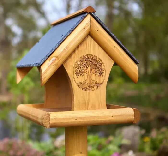 Bird Care - Tom Chambers, Quercus Bird Table