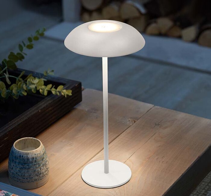 Lighting - Verona Lamp 